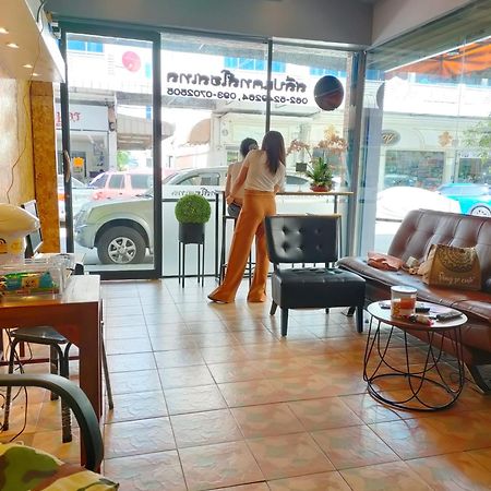 曼谷 睡猫青年旅馆酒店 外观 照片