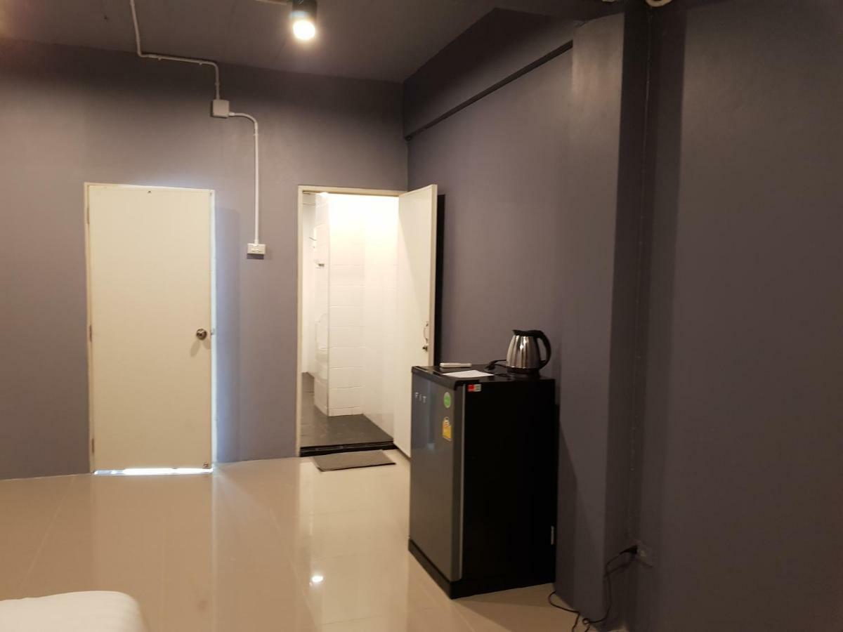 曼谷 睡猫青年旅馆酒店 外观 照片